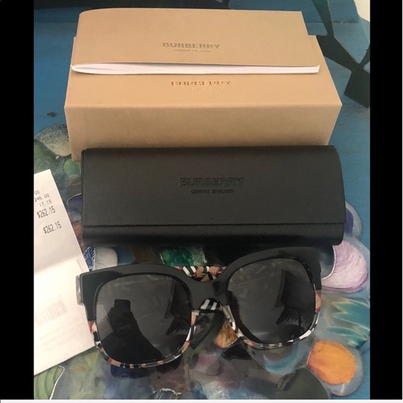 Burberry Sunglasses Top On Black Check W/ Case - Picture 1 of 5